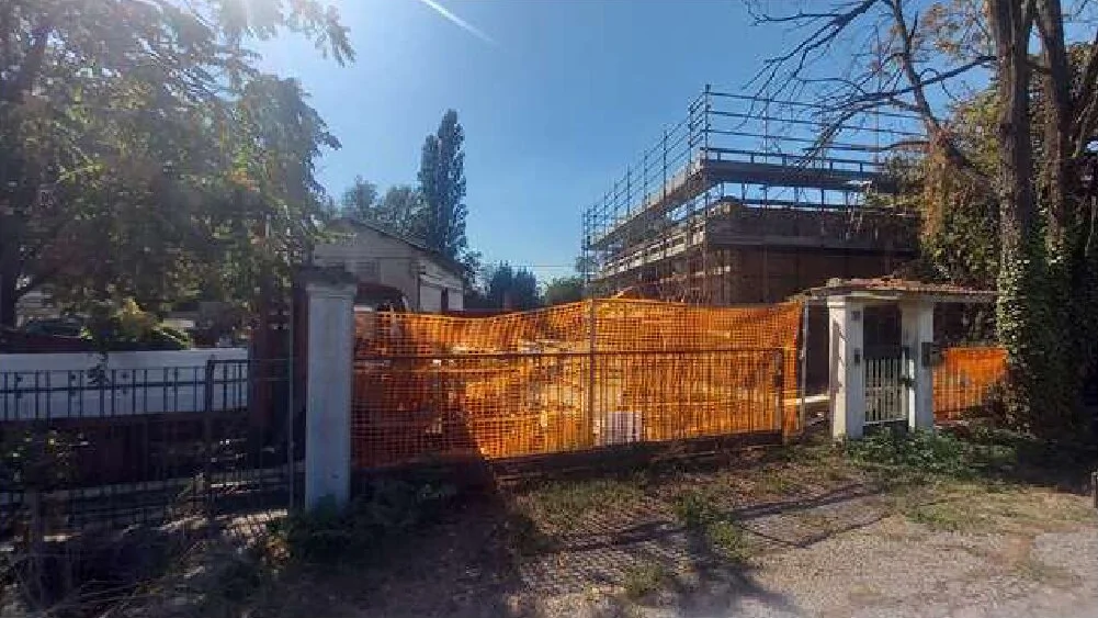 Compendio immobiliare con laboratorio, ufficio, abitazione e terreno agricolo