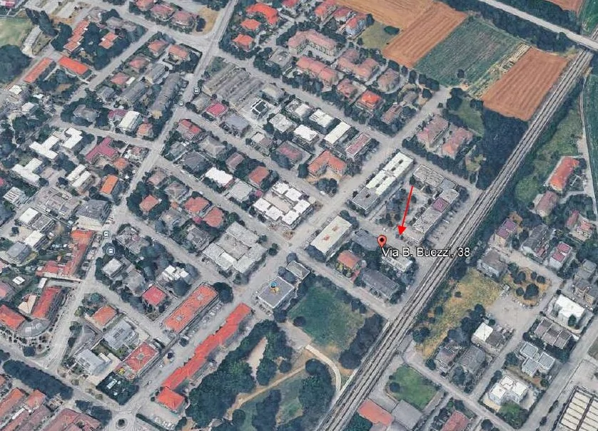 Abitazione bifamiliare con garage e giardino a San Pietro in Casale