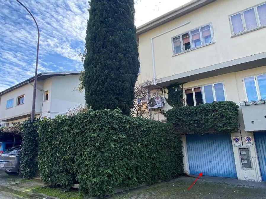 Abitazione bifamiliare con garage e giardino a San Pietro in Casale