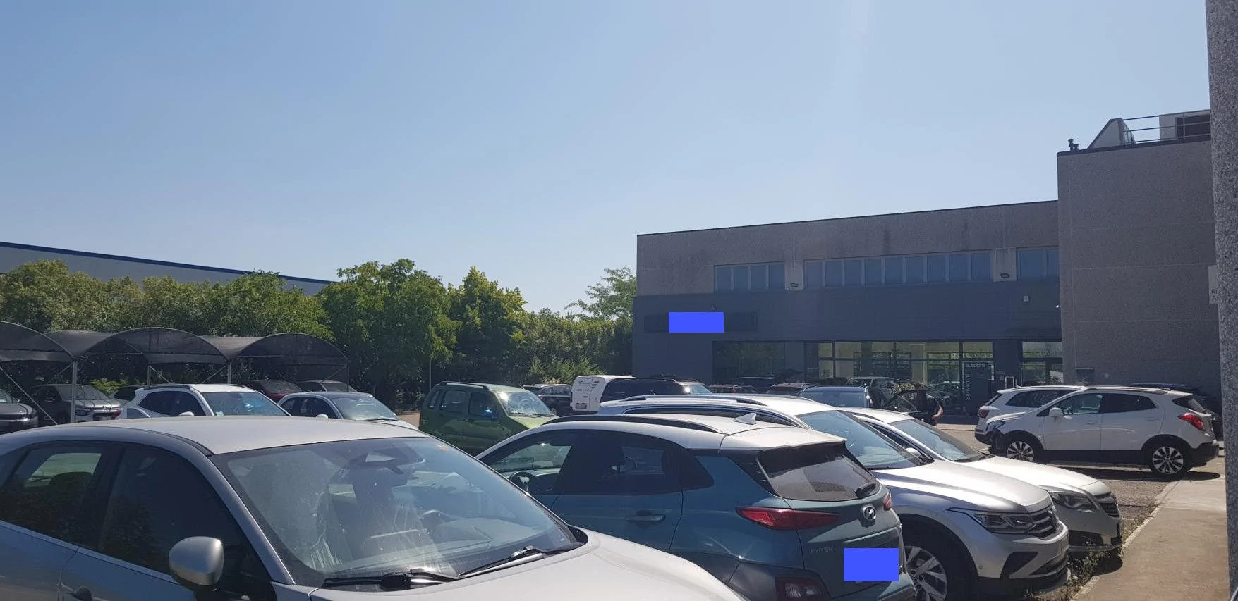 Complesso commerciale con impianto fotovoltaico in Modena