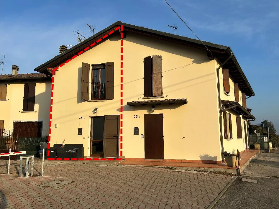 Appartamento bifamiliare con corte a Budrio, via Miserabili 35/B