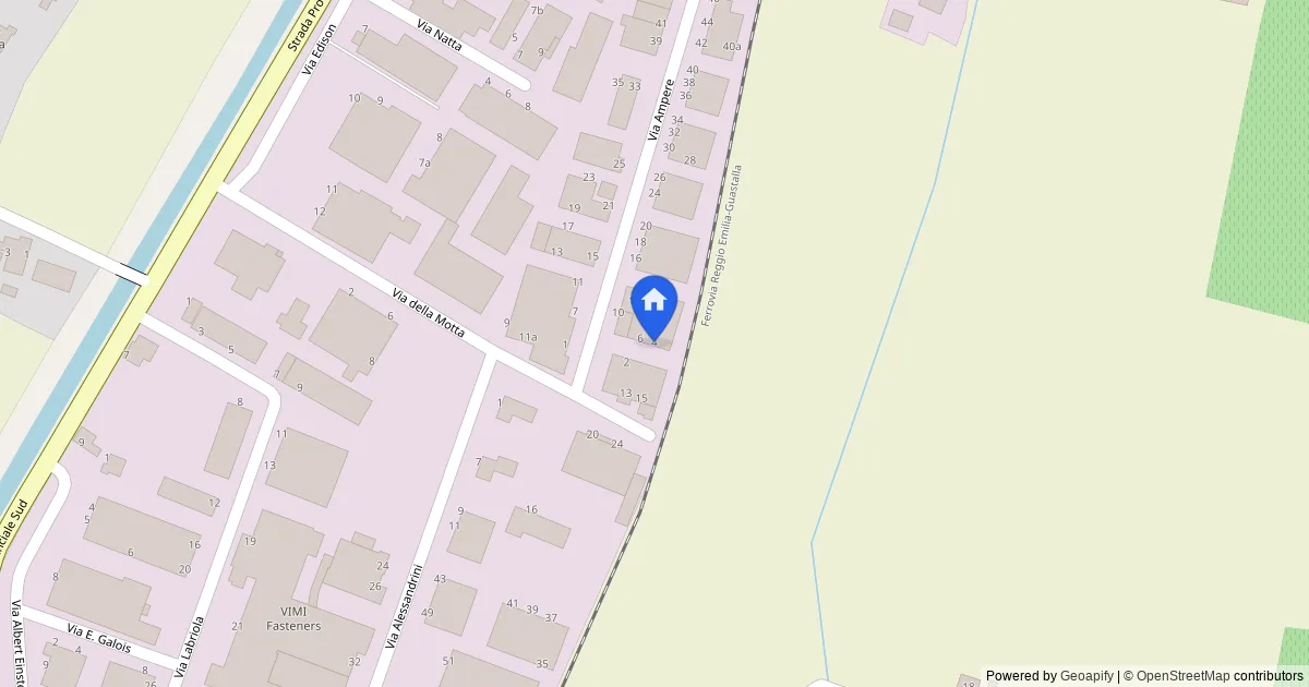 Compendio immobiliare in Via Ampère 4, Reggio Emilia