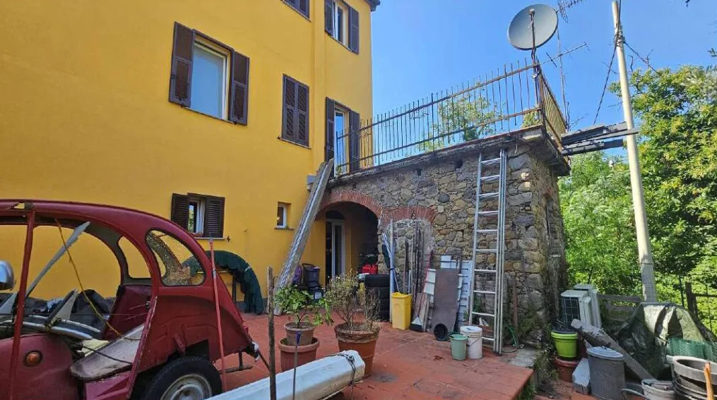 Aste immobiliari a Follo