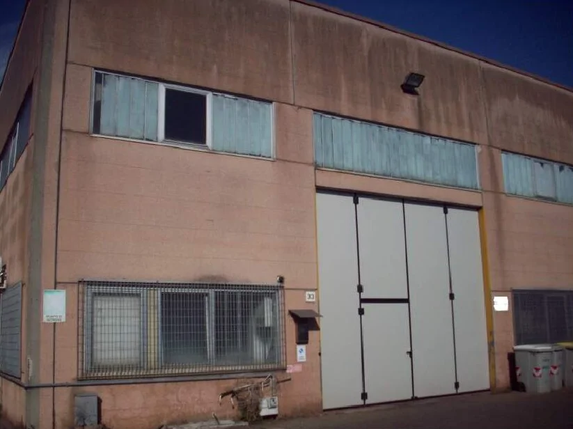 Capannone artigianale-industriale in Vezzano Ligure, via Lagoscuro 33