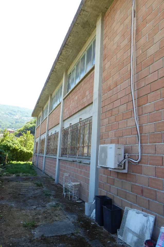 Capannone industriale con piazzale in Cogorno