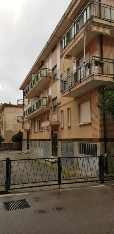 Appartamento con box in Via Francia 28, Spotorno