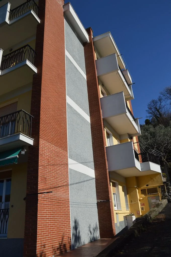 Appartamento a Genova Via Luigi Bailo 29 con cantina, posto auto e giardino