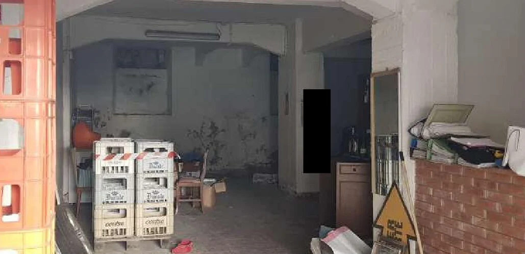 Lotto 1: due magazzini in Via Dalmazia 2, Savona