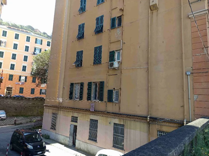 Appartamento al piano terra in Via Lungo Bisagno Istria 7/1, Genova