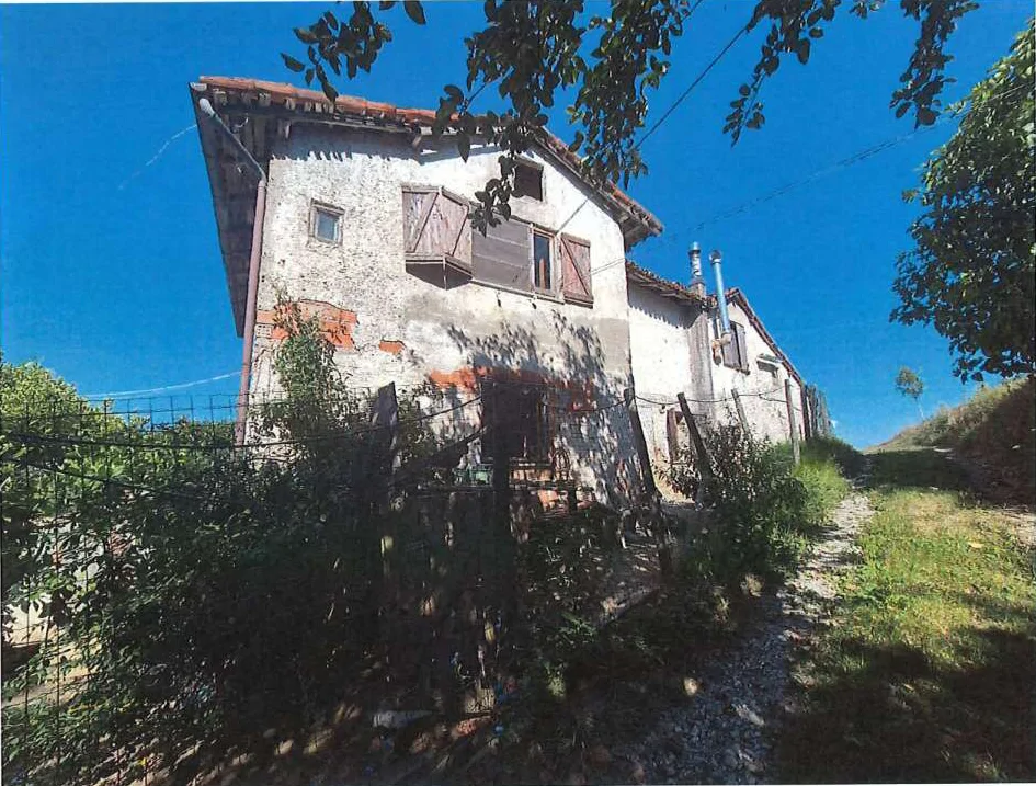 Complesso rurale e terreno agricolo a Dego