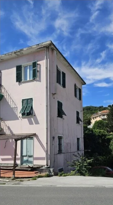 Appartamento con box a Serra Riccò, Via F.lli Canepa 102