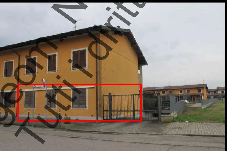 Appartamento al piano terra con box auto a Terranova dei Passerini