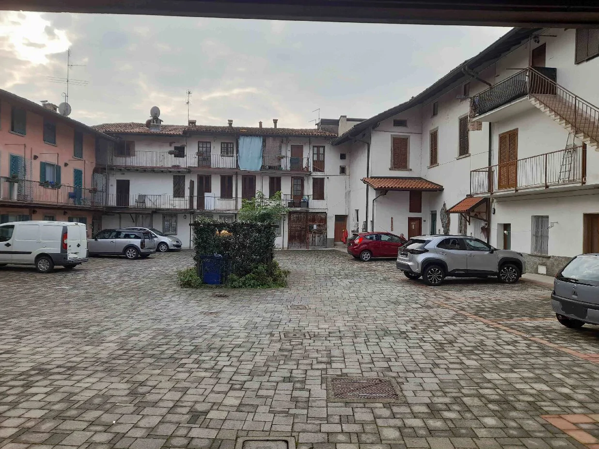 Appartamento al piano secondo in via Rampinelli 10, Bergamo