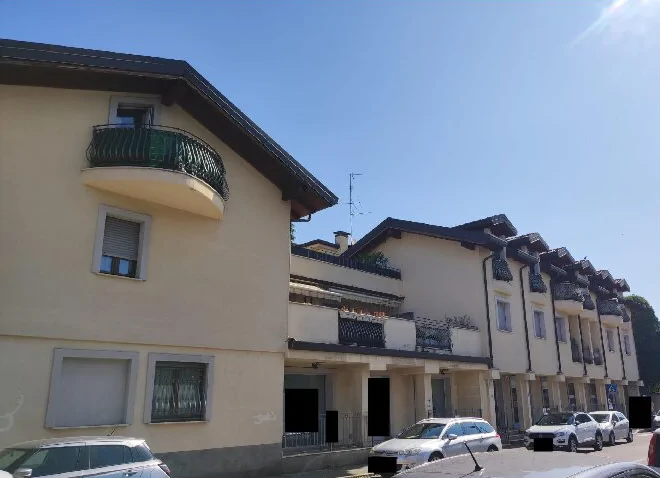 Appartamento bifamiliare con box doppio a Parabiago