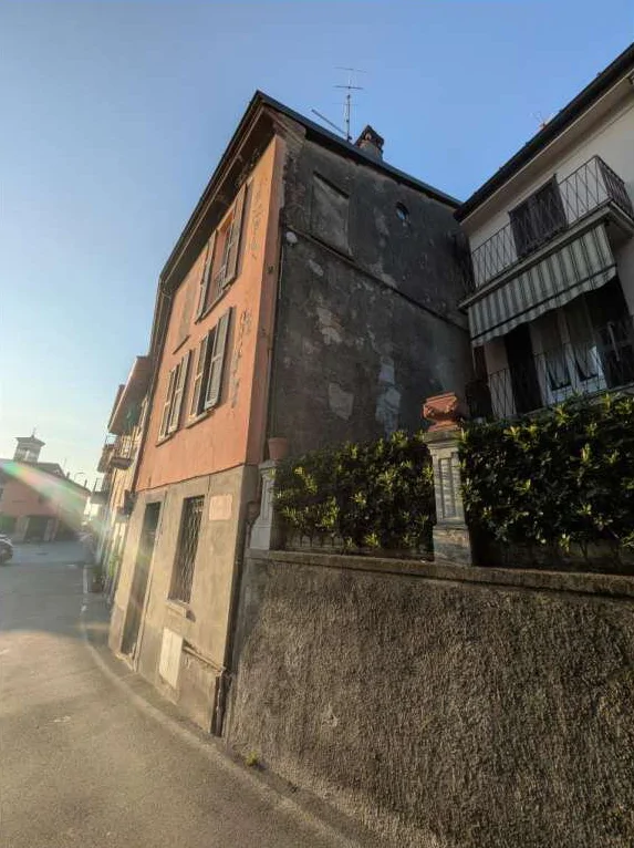 Immobili occupati dal debitore all'asta in provincia di Como