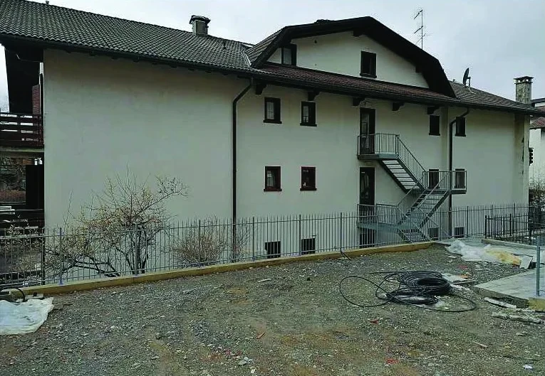 Edificio alberghiero Meublè con 25 camere e sale polivalenti