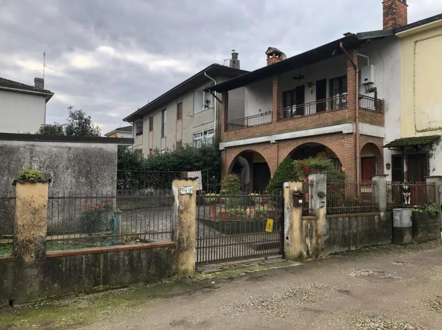 Appartamenti e box in via Piave 15, Casalpusterlengo