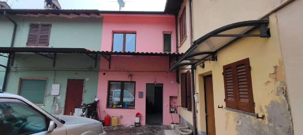 Appartamento bifamiliare in Via Mazzini 4, Secugnago