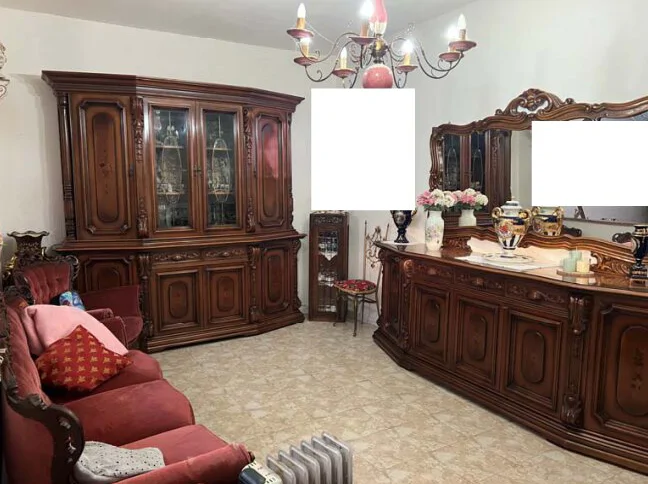 Casa di corte su due piani a Magnago, Via Quarto dei Mille 8