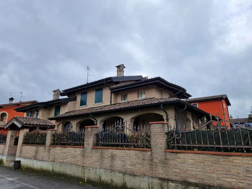 Villetta monofamiliare con autorimessa e piscina a Bonemerse