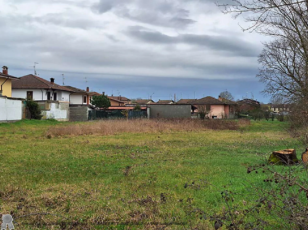 Terreno fabbricabile in Zerbolò, frazione Parasacco