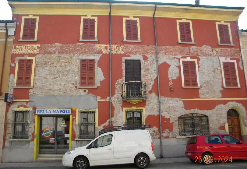 Negozio e deposito in Gazzuolo, via Roma 69/71