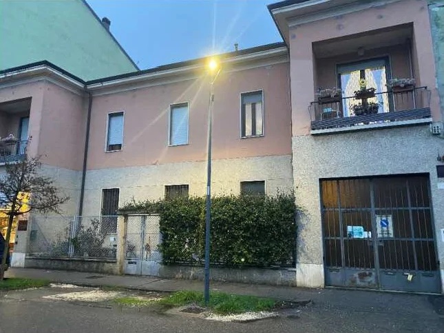 Appartamento al piano terra con giardino in Cremona