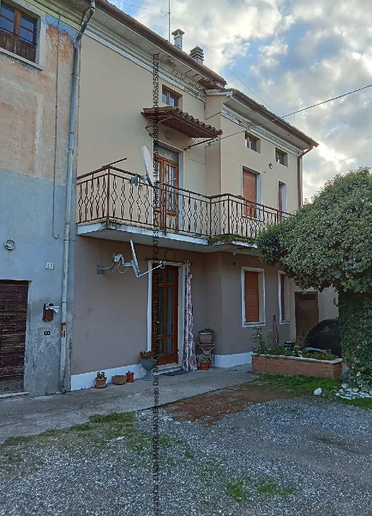 Alloggio con soffitta e garage in Pescarolo ed Uniti