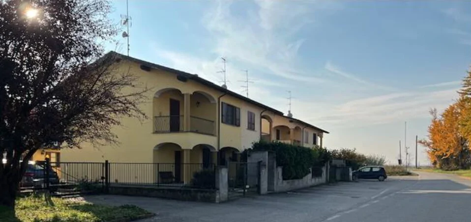 Villetta a schiera con autorimessa in Sartirana Lomellina