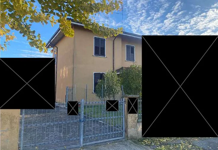 Porzione di villa bifamiliare con garage a Pegognaga