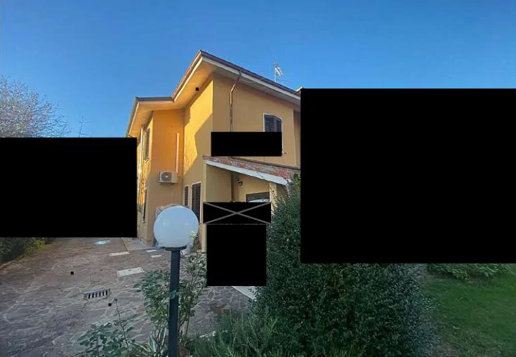 Porzione di villa bifamiliare con garage a Pegognaga