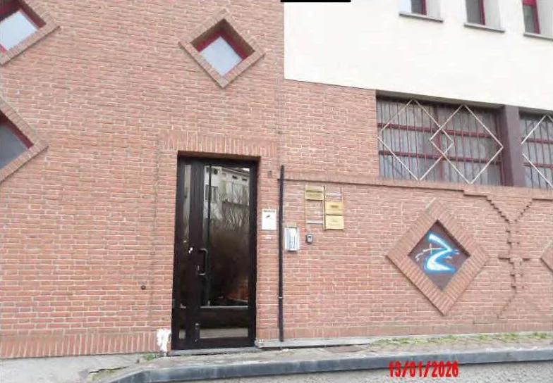 Ufficio con posto auto in via della Cooperazione 6, Cremona