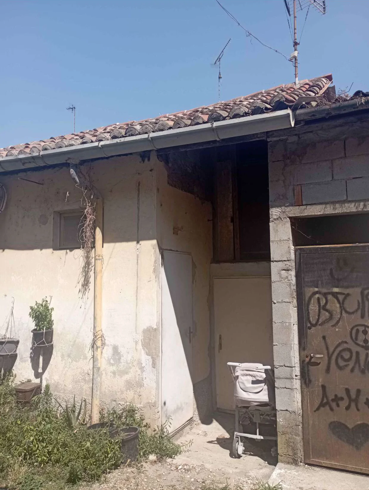 Casa terra-tetto con accessori in Sannazzaro de' Burgondi
