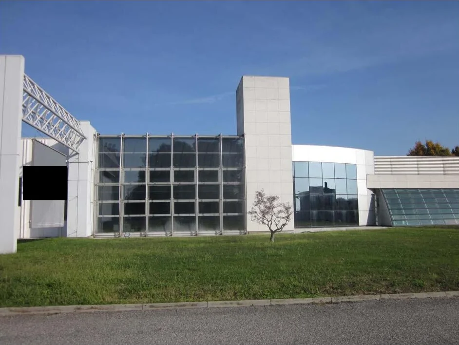Capannone industriale con uffici e area esterna - 005