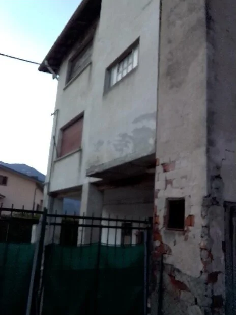 Appartamento e sgombero-legnaia-cantina in Grantola