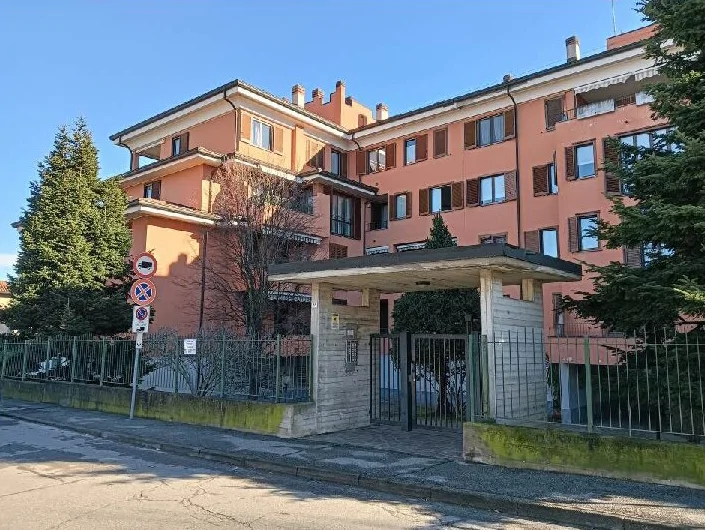 Appartamento con box e cantina in Mediglia