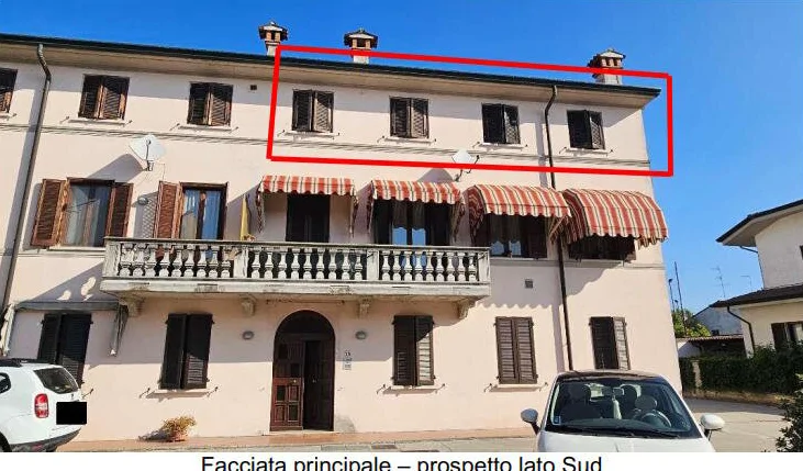 Appartamento al secondo piano con due autorimesse in Casalmaggiore