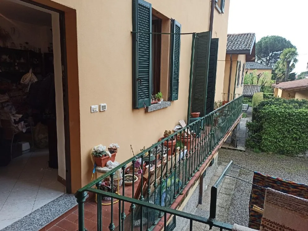 Appartamento in Longone al Segrino, Via Risorgimento 8