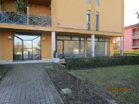 Ufficio con autorimessa in Curtatone, Via Mantegna 58/56