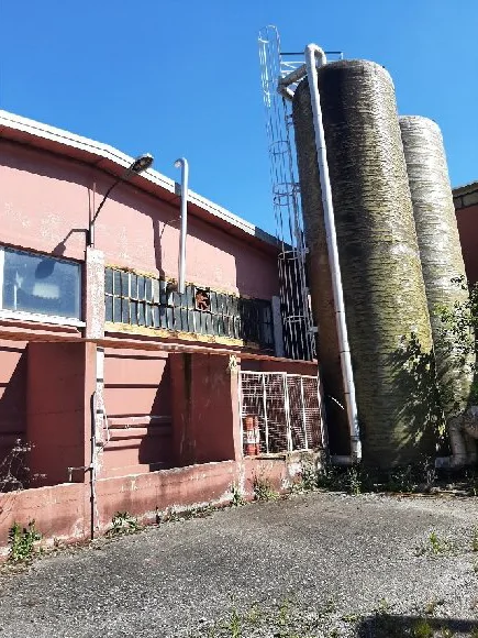 Complesso industriale con capannoni e cabina Enel