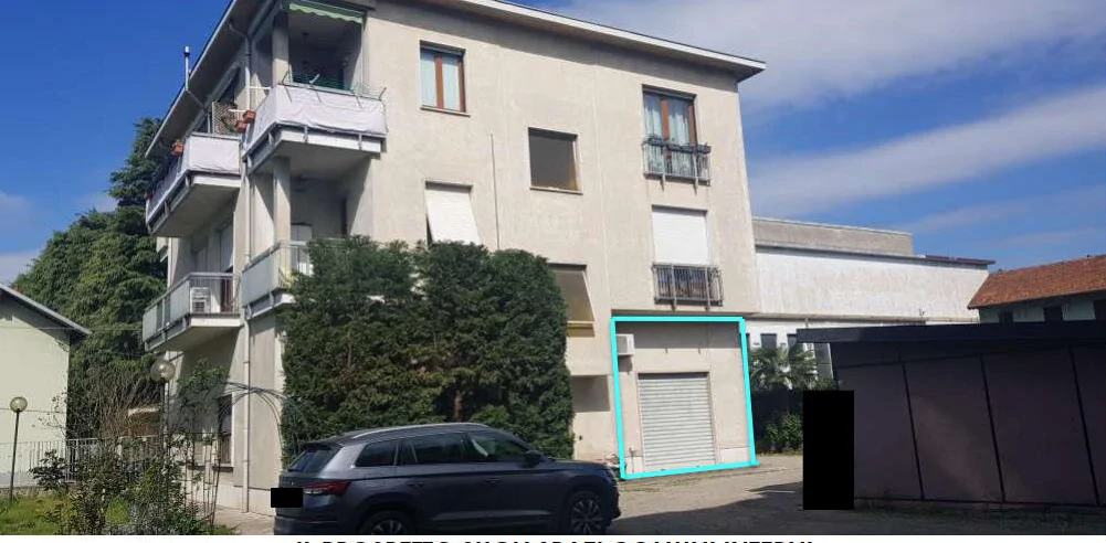 Deposito commerciale con box e servizi a Lonate Pozzolo