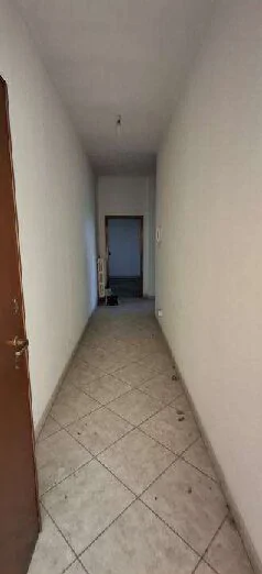 Appartamento al quarto piano con cantina e box a Magenta