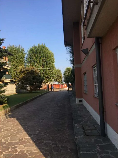 Appartamento mansardato con box a Bregnano