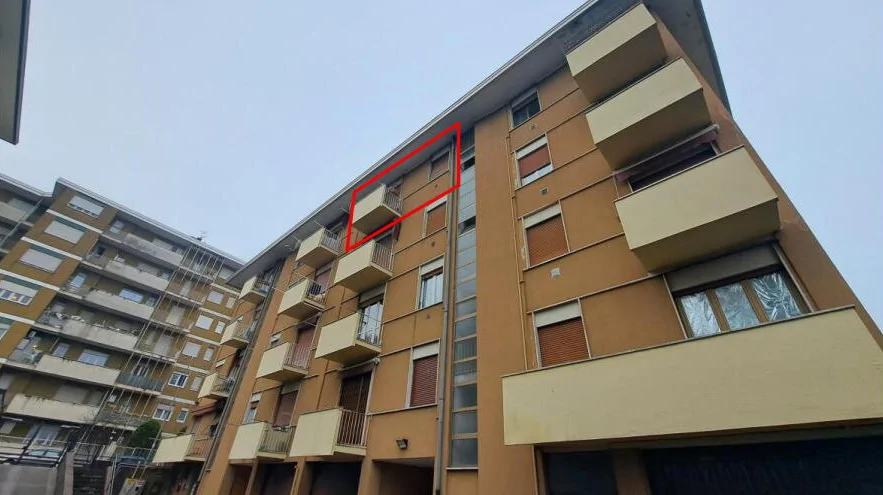 Appartamento trilocale al piano terzo con cantina in Busto Arsizio