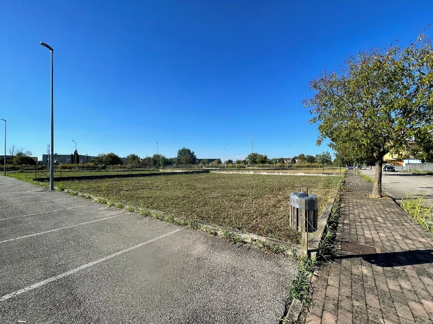 Terreno edificabile 706 mq in P.L. Don Milani - 004