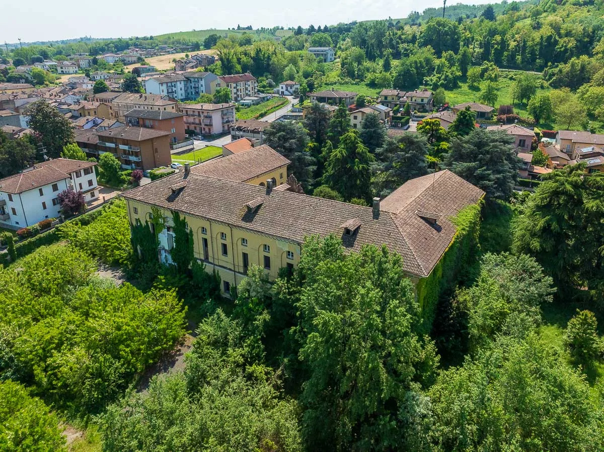 Area edificabile ex ospedale con vincolo storico a Stradella