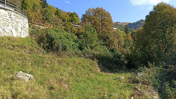Terreno edificabile in Blessagno, via San Fedele