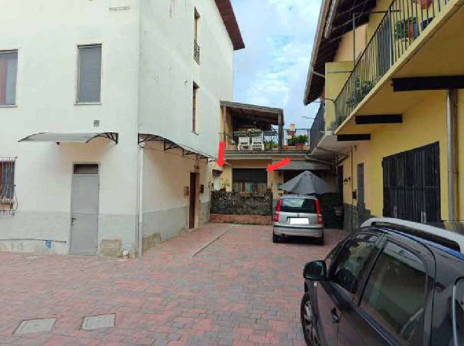 Porzione immobiliare al piano terra con autorimessa in Gorla Maggiore