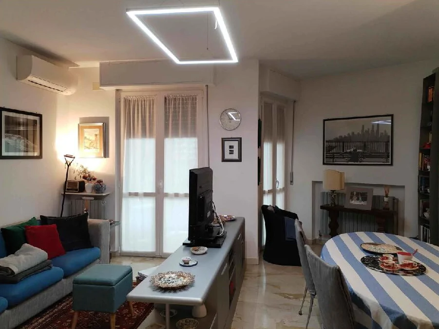 Appartamento al sesto piano con solaio a Trezzano sul Naviglio