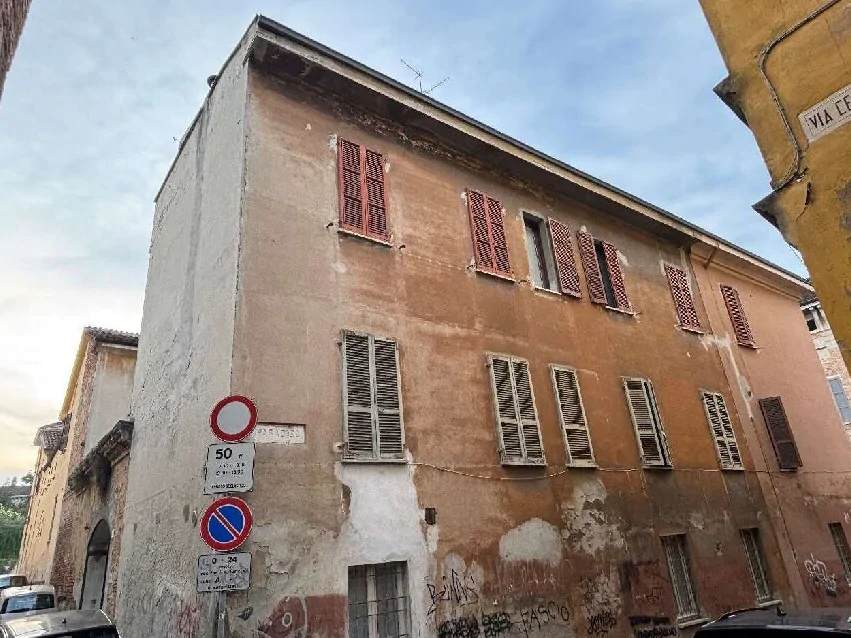 Appartamento con terrazza e cantina in centro a Cremona - 003